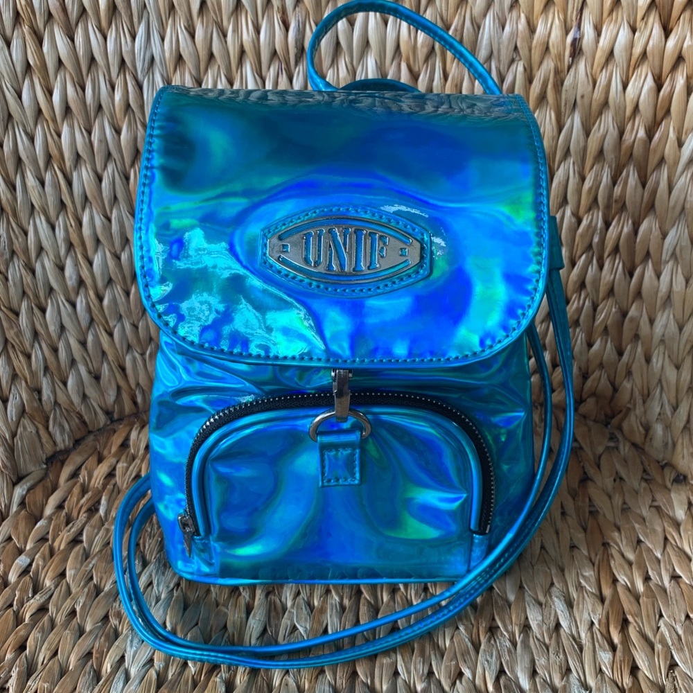 ❣️Sold❣️EUC Unif Quip Mini Holographic Backpack - Picture 2 of 8